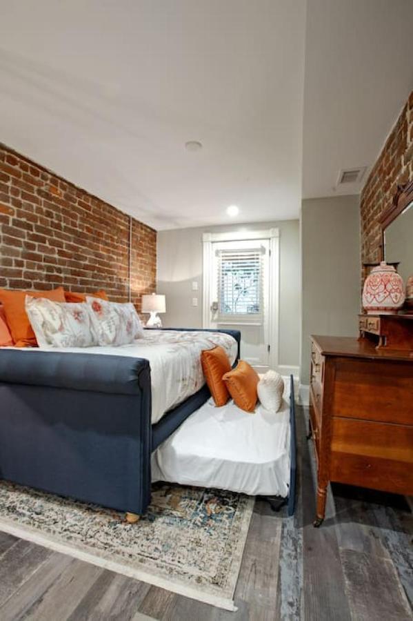 Restored Historic Home 5 Bedroom 4 And A Half Bath Savannah Exteriér fotografie